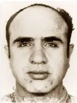 un ganster con historia al capone.