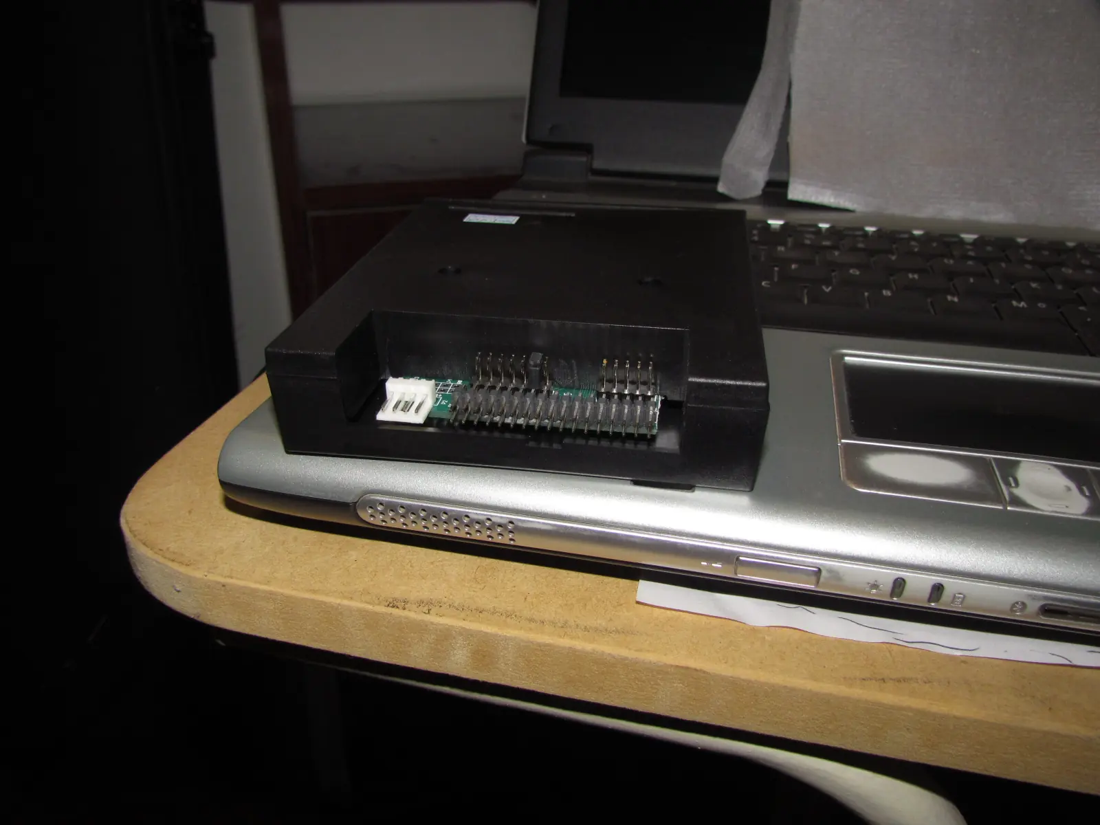 Cómo cambiar de floppy disk a USB un teclado Korg.