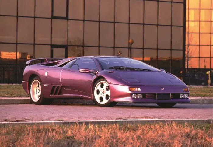 del miura al aventador