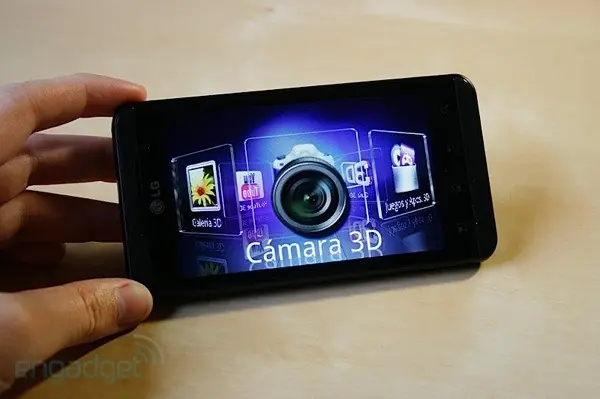 LG presenta Lg Optimus 3d