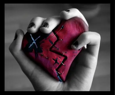 Mi corazon solo siente miedo