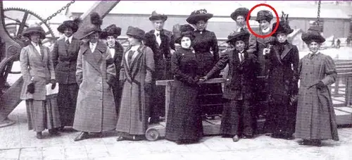 la mujer que tenía siete vidas