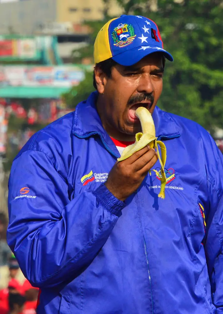 Maduro asegura que la oposición odia que él baile y bailó...