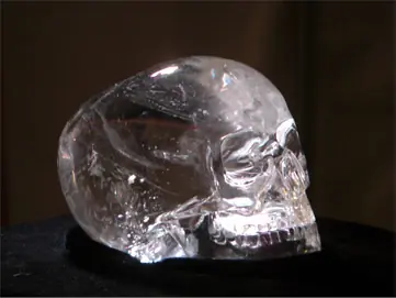 de las 13 calaveras de cristal
