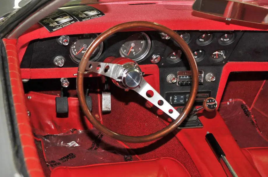 Muscle car conceptos: 1965 Pontiac Banshee vs Vauxhall XVR 6