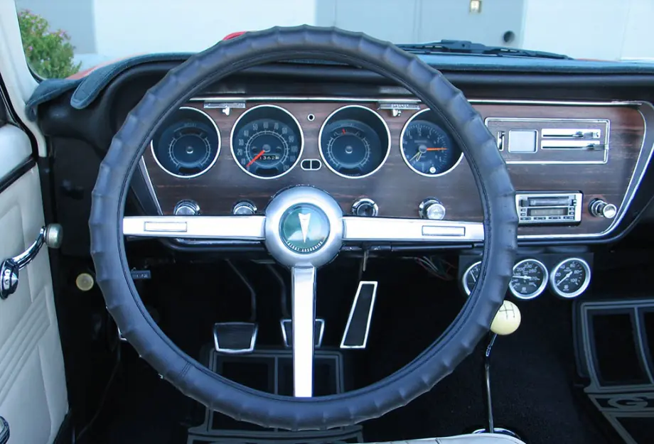 Pontiac LeMans Hermoso Auto