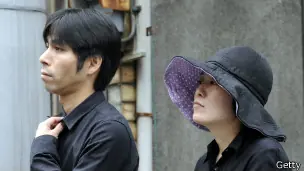 Japoneses que prefieren novias virtuales en vez de sexo