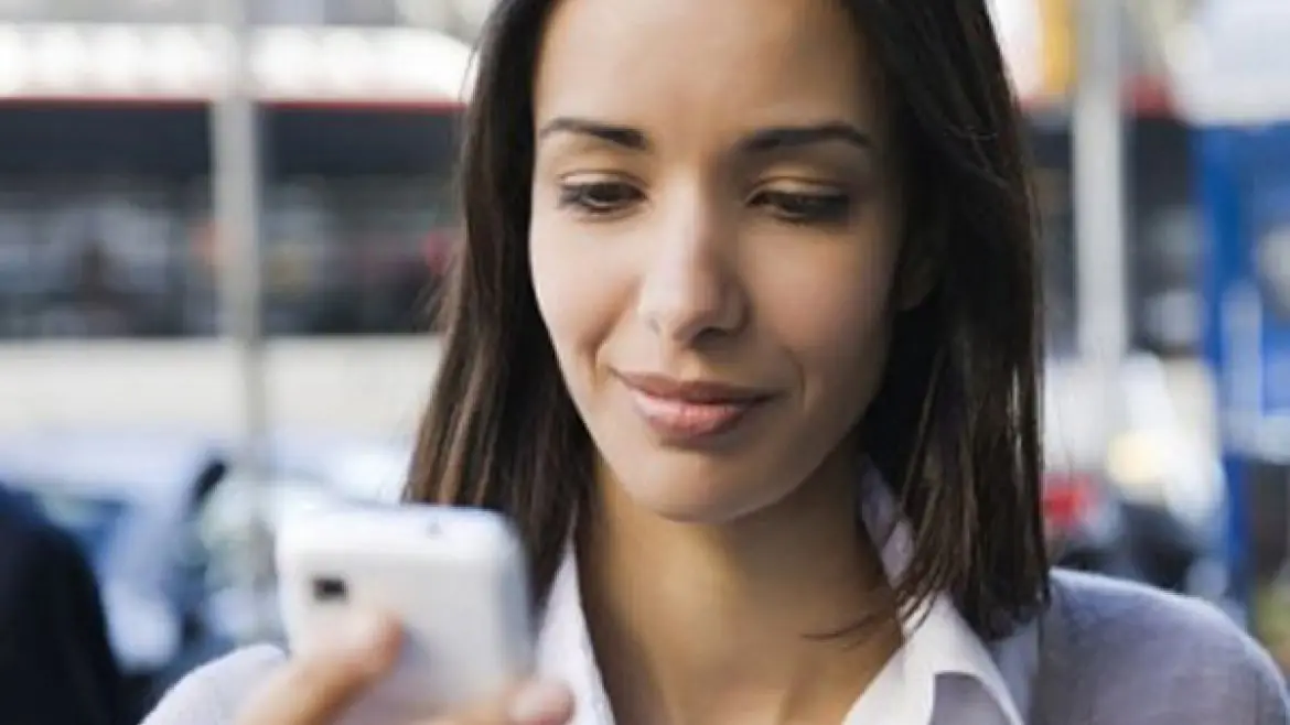 El chat del celular permite ahorrar u$s23.000 millones