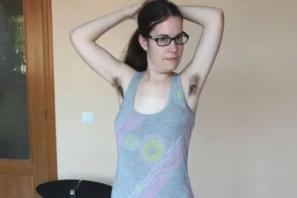 La mujer que no se depila hace meses