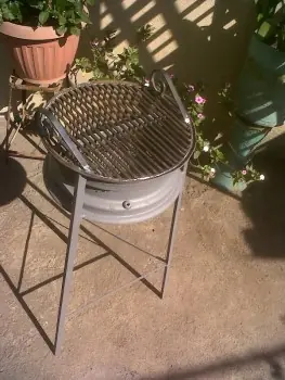 Tenes un llanta vieja, hacela parrilla