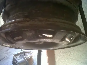 Tenes un llanta vieja, hacela parrilla