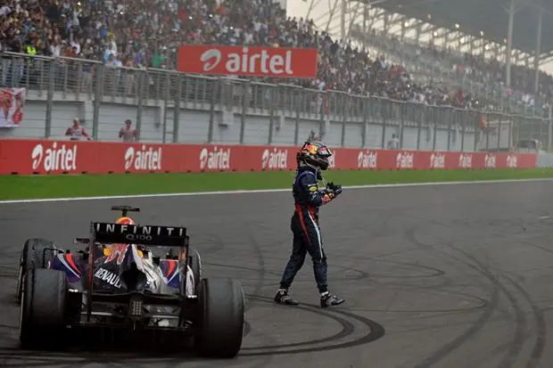 Sebastian Vettel multado por el festejo de su cuarto título