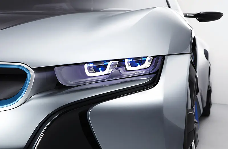 BMW introduce los primeros faros láser para el automóvil