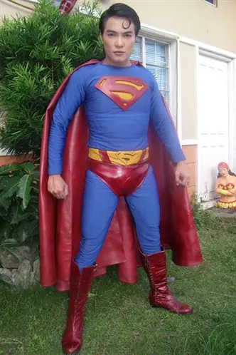 Se hiso cirujia para parecerse a superman