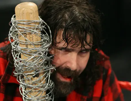 Porque la WWE no está utilizando a Mick Foley?