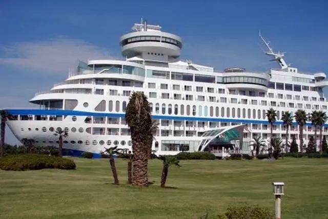 El crucero que nunca navegará: The Sun Cruise.