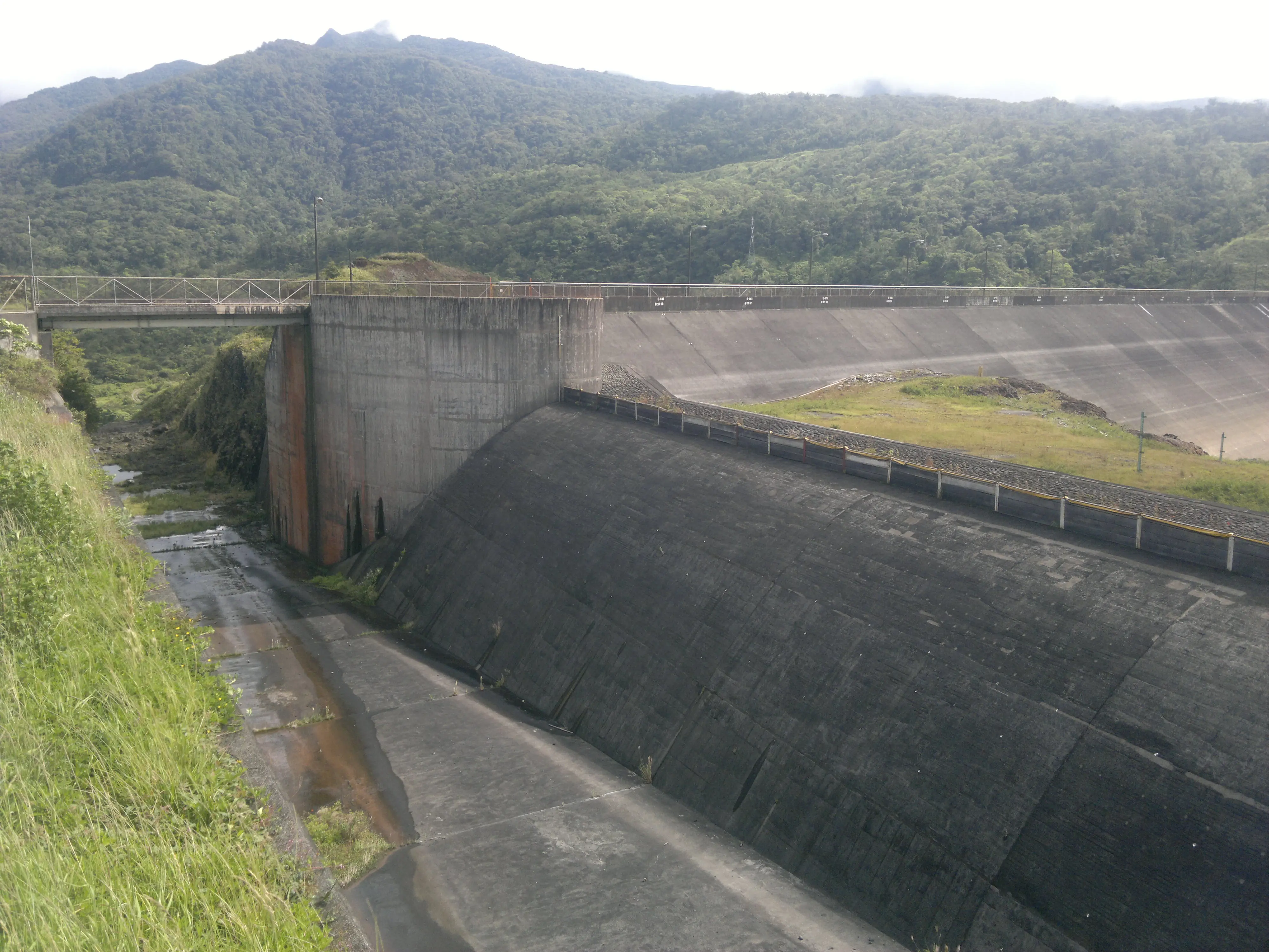 generadora hidroelectrica