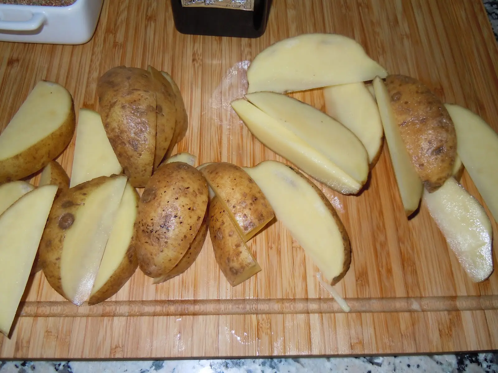 Mila-hamburguesas rellenas de queso + papas cajún.