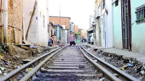 Las estadísticas ocultan a casi nueve millones de pobres.