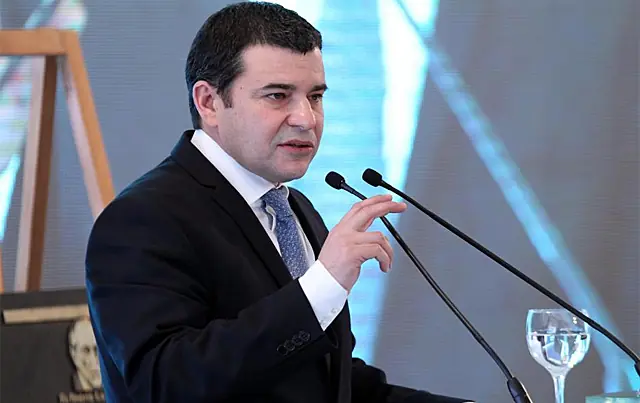 CEO de YPF: 'El déficit energético es serio y será peor'.