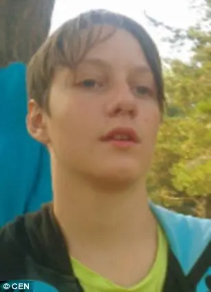Joven ruso se suicida por la muerte de itachi ( pendejo )