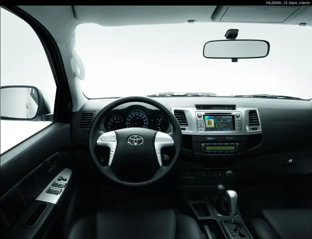 Toyota Hilux Invincible