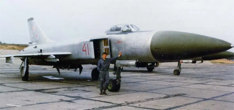 Su-9
