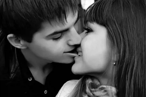 El Beso según tu signo zodiacal