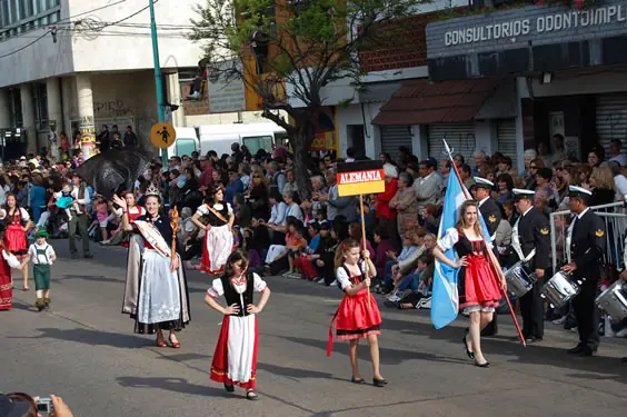 fiesta provincial del inmigrante berisso 2010