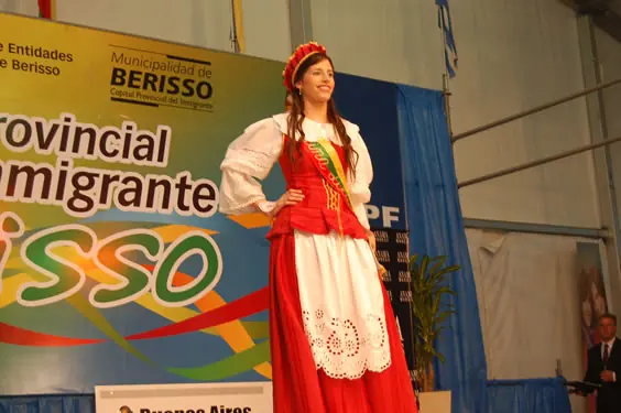 fiesta provincial del inmigrante berisso 2010