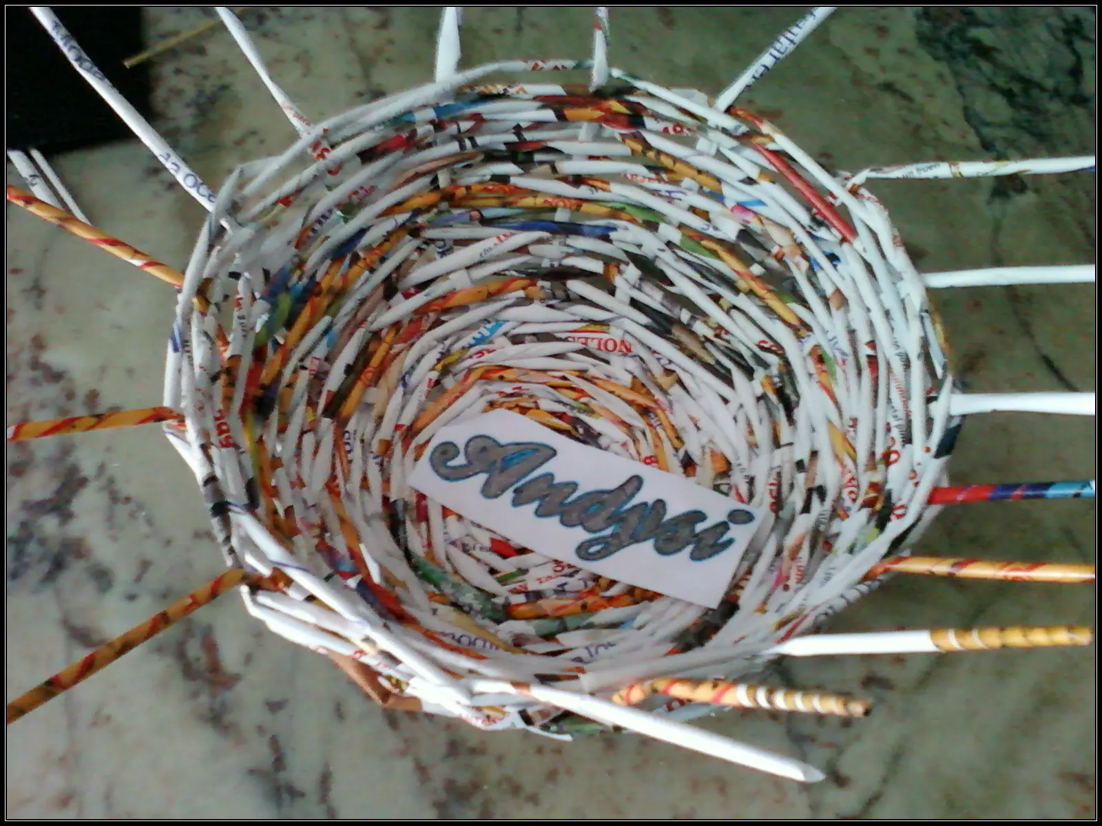 Cesta de papel Reciclado (Propio)