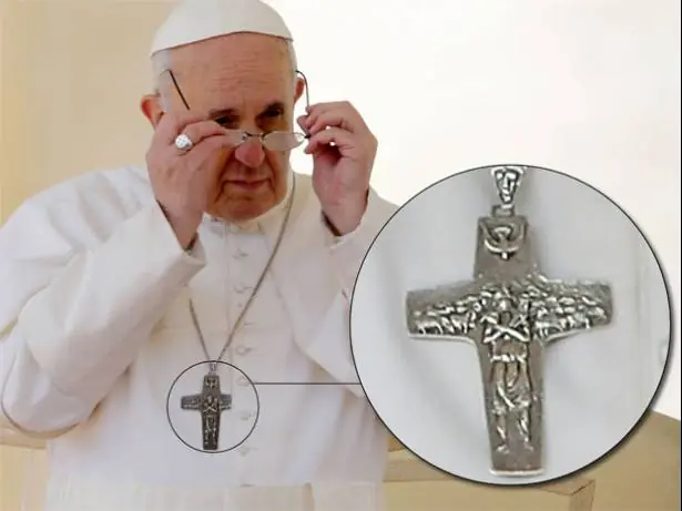 La cruz del papa Francisco no es Cristo