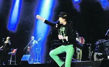 U2