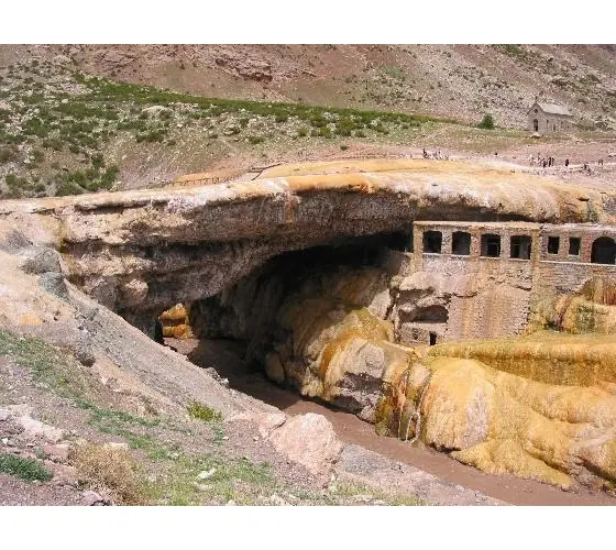 Lugares yMonumentos historicos de la Argentina