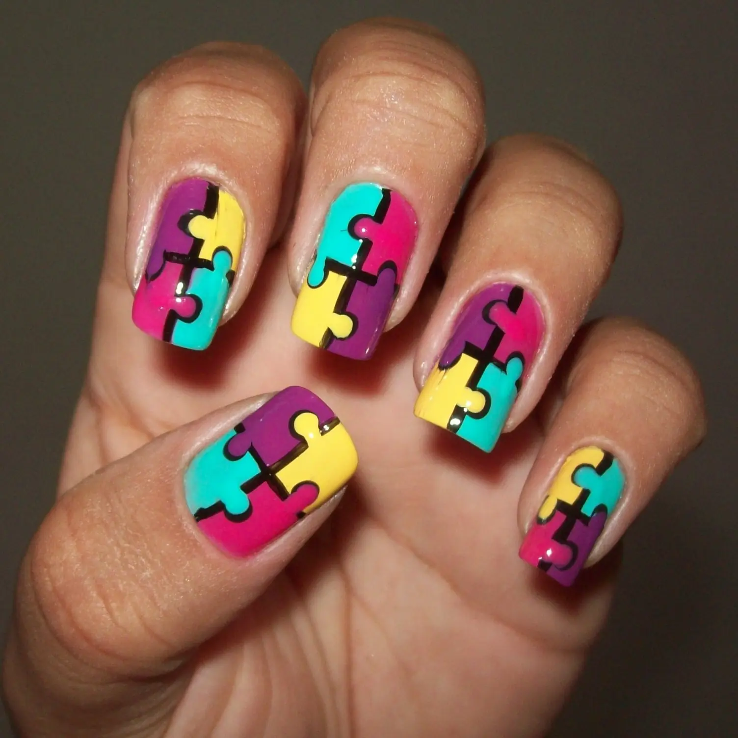 Quieres darle vida a tus uñas? Entra!