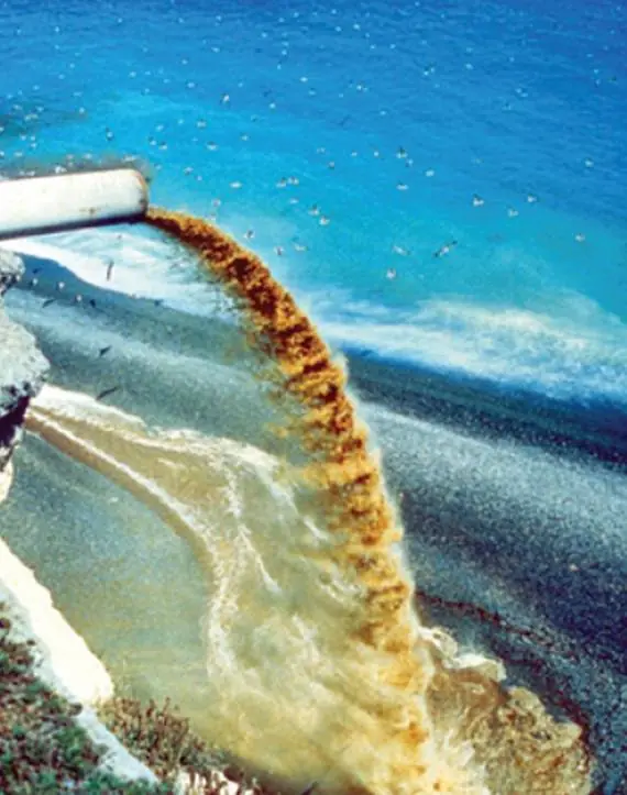 Los puntos no te salvan la vida, el agua si!