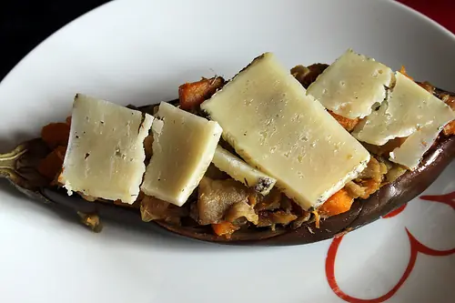 Berenjenas rellenas de queso y atún...
