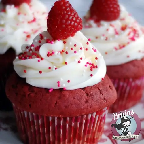Cupcakes de Frambuesa, muy faciles y ricos...