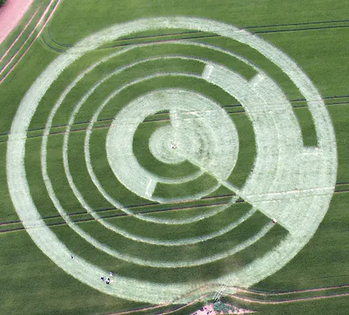 Ovni: "El nuevo Crop Circle de Inglaterra"