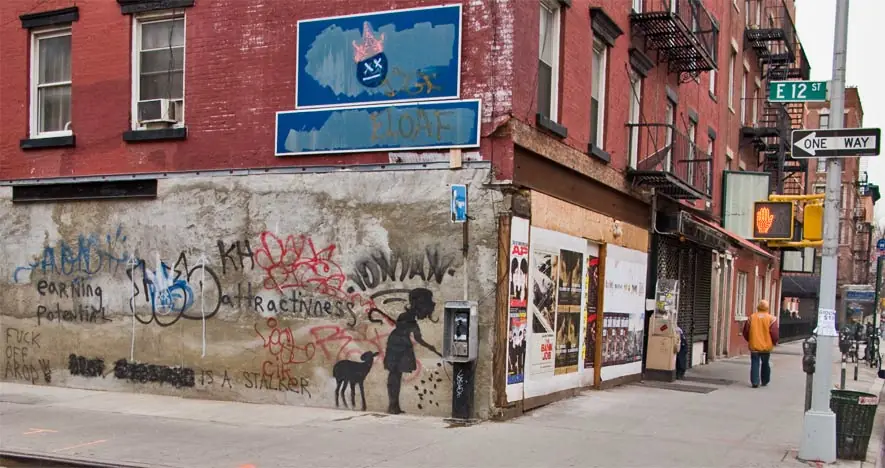 Las 50 mejores obras urbanas de Banksy