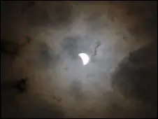 Eclipse lunar "de efecto ampliado" visible en Amé