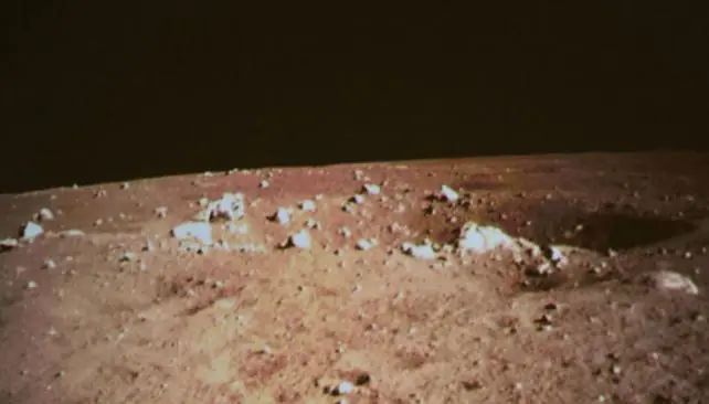 color de la luna