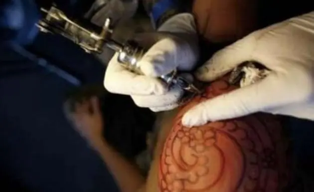¿Cuánto duele hacerse un tatuaje?