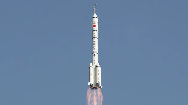 China ensaya una nave espacial robótica 'asesina' de satél