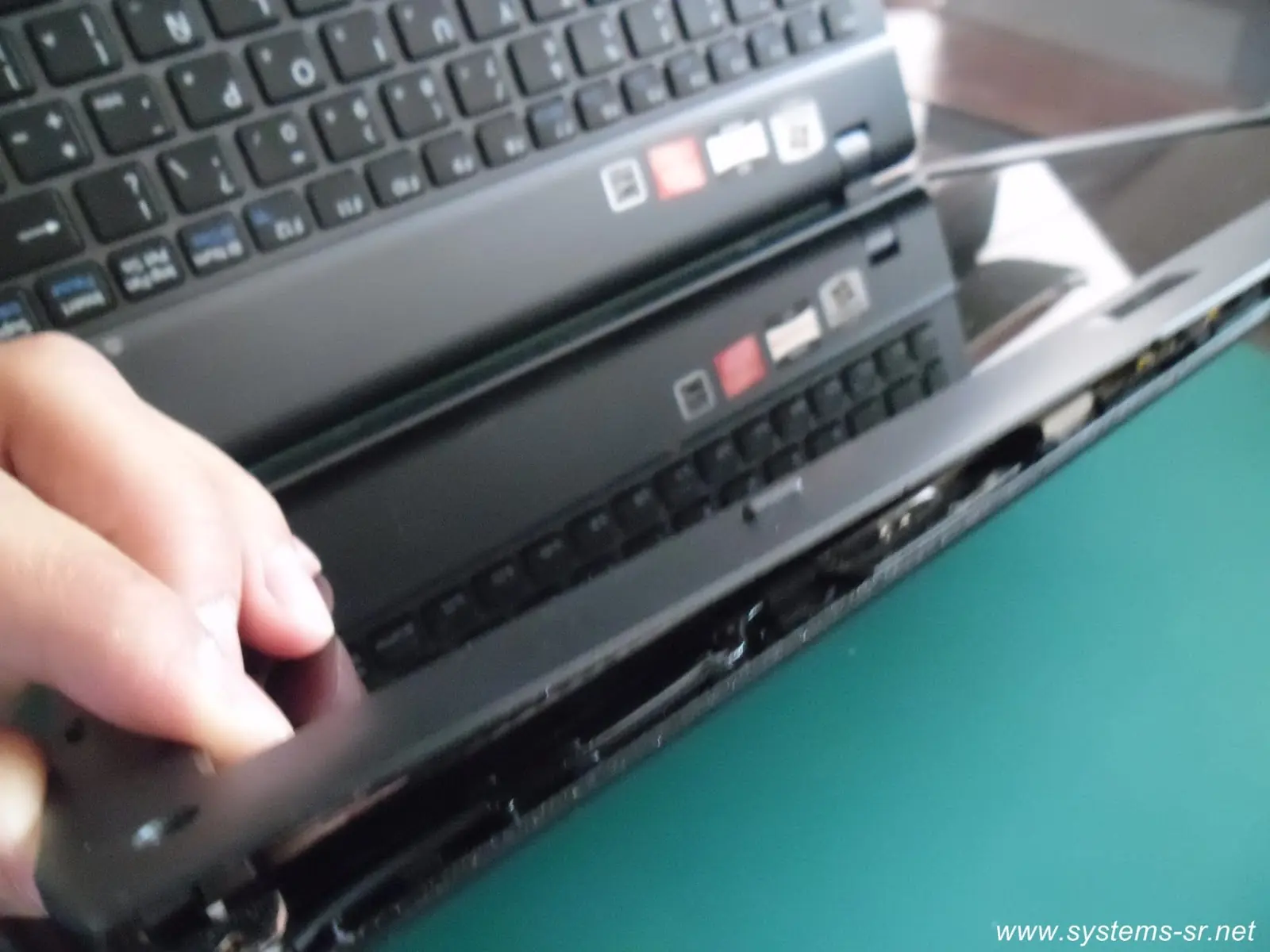 Cambiando el Display de una Netbook Sony VAIO