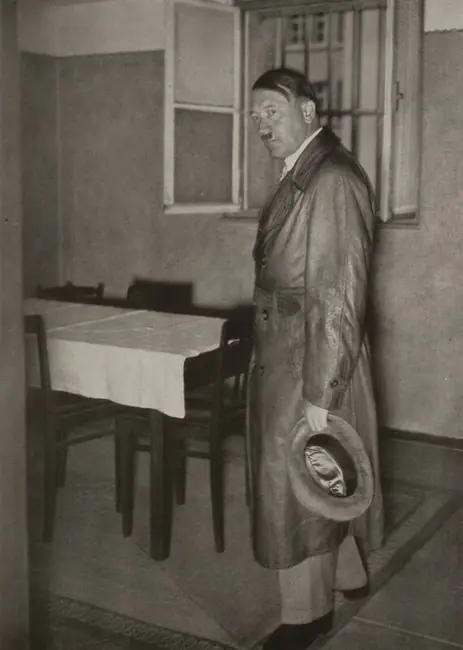 Hitler se Entera que existen los Wachiturros