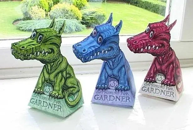 Dragon de Gardner, salio a la calle...