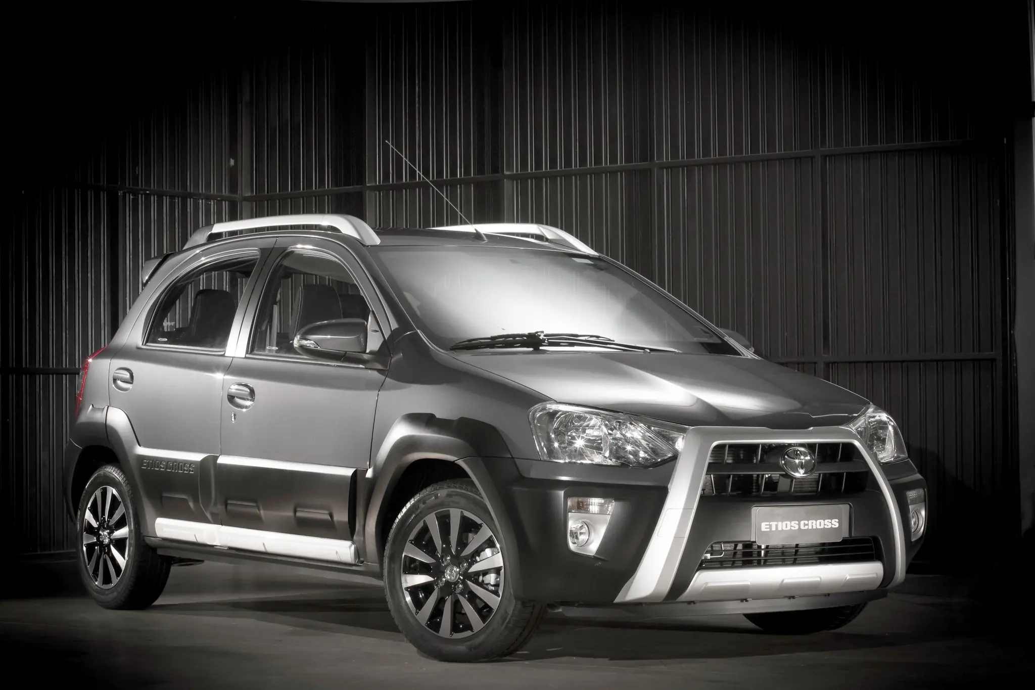 El Etios Cross no es el primer vehículo aventurero de Toyot