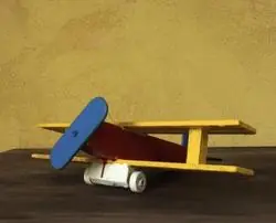 Construir modelos de aviones con madera balsa