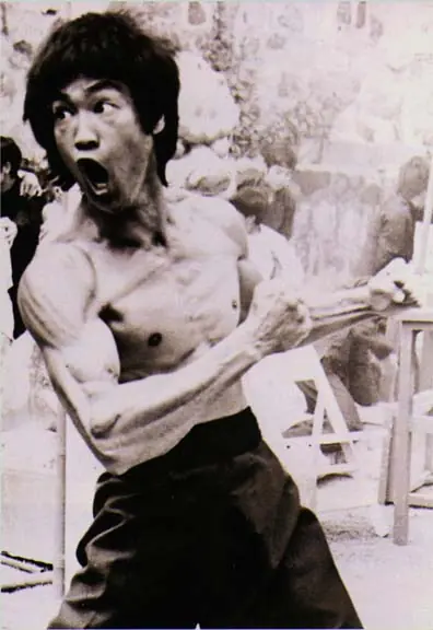 La vida de Bruce Lee: el pequeño dragón